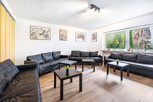 Guesthouse with Shared Garden and Wi-Fi