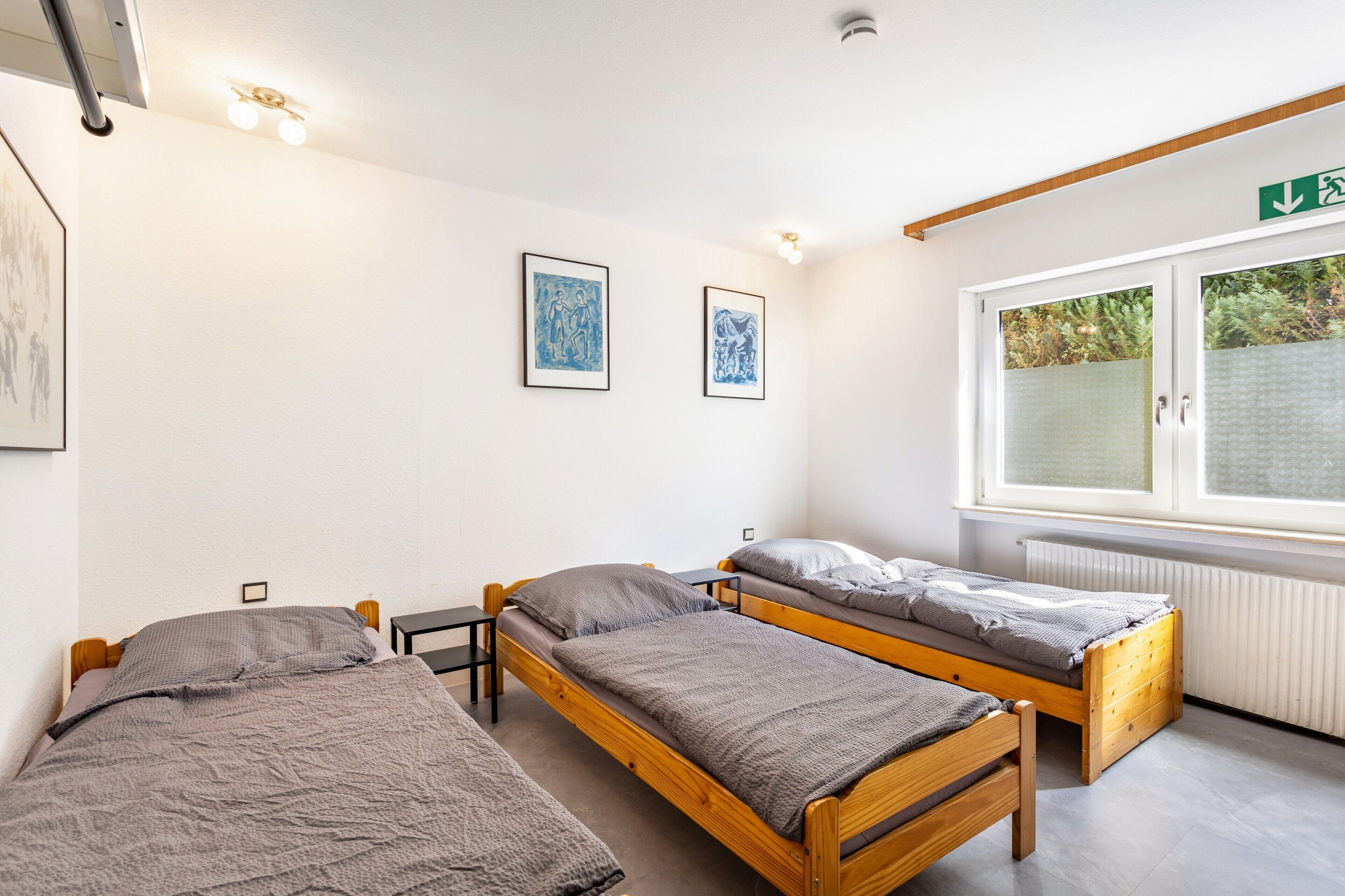 8 bedrooms, WiFi