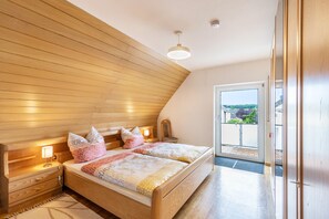 4 bedrooms, WiFi, bed sheets - Holiday Home 'Liebe' with Shared Garden, Balcony and Wi-Fi (Seesbach)