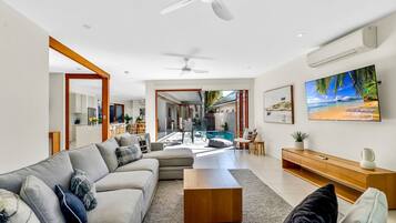 Smart TV, offices