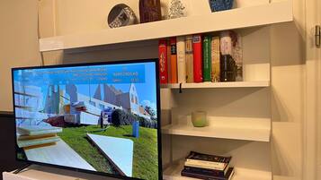 Apartment | 1 bedroom, iron/ironing board