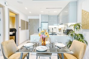 Luxury Apartment | In-room dining