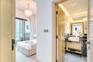 Luxury Apartment | Bathroom | Shower, rainfall showerhead, hair dryer, bidet