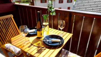 Apartment, 1 Bedroom, Accessible, Balcony | Outdoor dining
