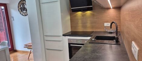 Apartment, 1 Bedroom, Accessible, Balcony | Interior