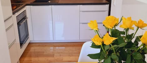 Apartment, 1 Bedroom, Accessible, Balcony | Interior