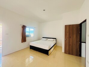 2 bedrooms, internet, bed sheets
