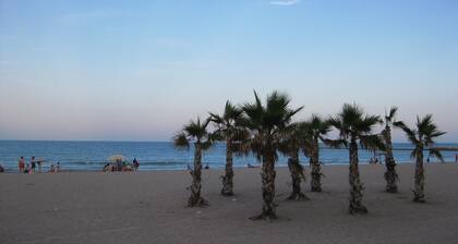 Water Slide, Beer Tap, Games Room, Play Park, 2 Kitchens - Space & Fun!