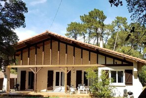 Exterior - Typical "villa Landaise" in a quiet area (Hossegor)