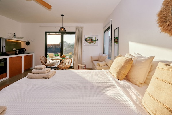 1 bedroom, desk, iron/ironing board, free WiFi