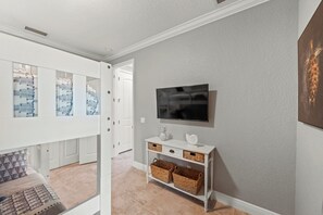 4 bedrooms, free WiFi, bed sheets
