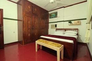 2 bedrooms, WiFi - 2BR in Stone Town – Near Ferry Terminal, Museums & Cultural Sights (Stone Town)