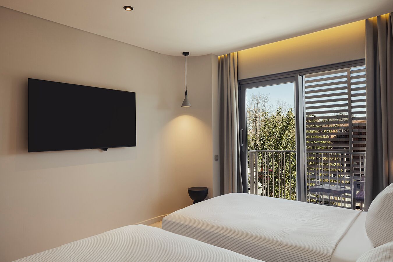 In-room safe, iron/ironing board, free WiFi