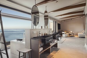 Royal Suite, Sea View