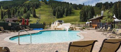 For an additional (and optional) 4% resort fee, you will have access to the Durango Mountain Club which includes an outdoor heated pool with slide, outdoor hot tub and workout facility