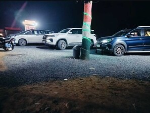 Free self-parking - Hotel SukhSagar (Danta Ramgarh)
