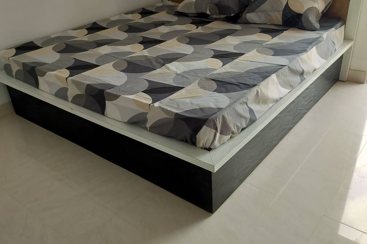 Double Room | Rollaway beds, free WiFi, bed sheets