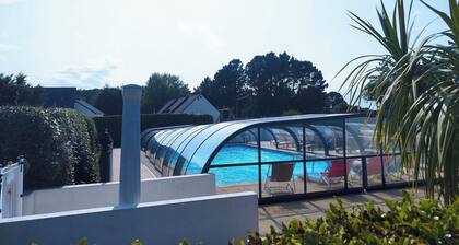 Vacation home in Brittany 900 m from the beach-5 persons -Heated swimming pool