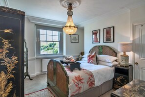 5 slaapkamers, een strijkplank/strijkijzer, gratis wifi, beddengoed