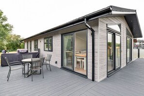 تناول الطعام بالخارج