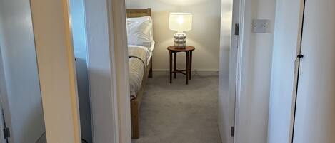 1 chambre, décoration personnalisée, ameublement personnalisé