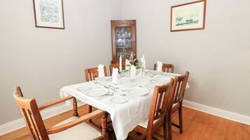 تناول الطعام