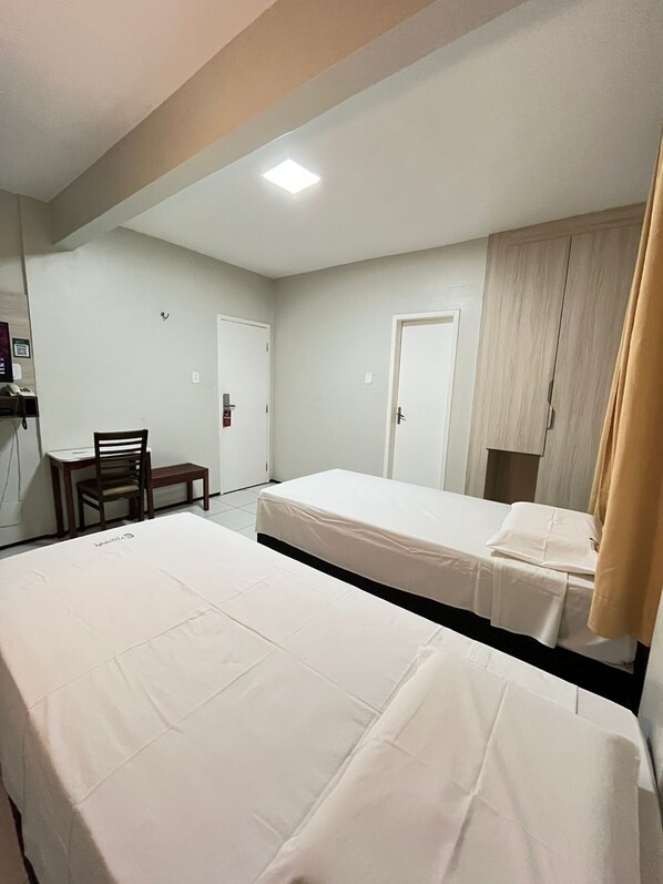 Standard Twin Room | Free WiFi