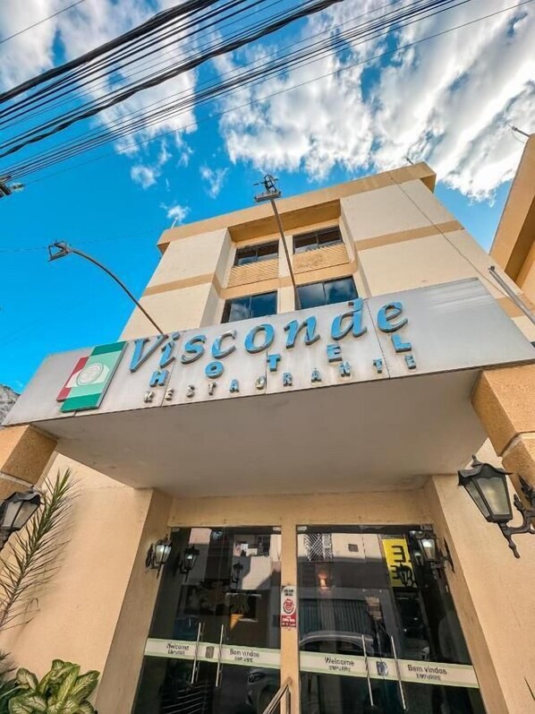Front of property - Hotel Visconde (Sobral)