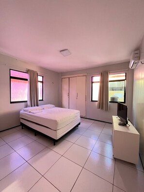 Minibar, desk, free WiFi, bed sheets - Hotel Visconde (Sobral)