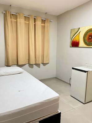 Chambre Quadruple Supérieure, vue ville | Wi-Fi gratuit