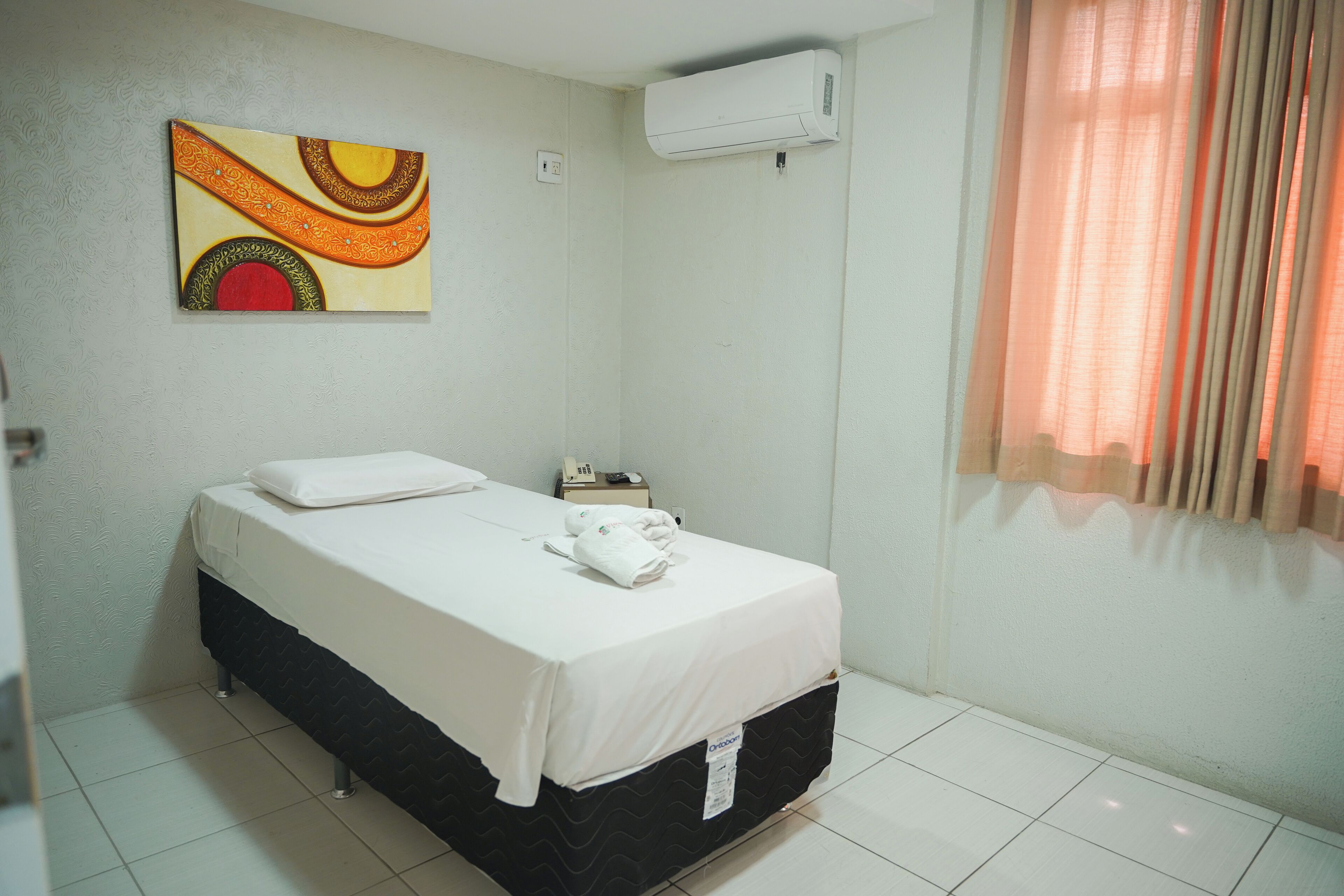 Chambre Standard, vue sur la ville | Accès au Wi-Fi (inclus)