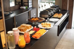 Free daily full breakfast  - Hotel Visconde  (Sobral)