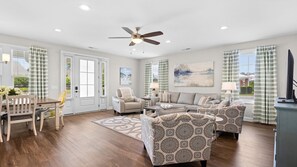 TV - 5115 The Retreat - Barefoot Resort Rentals (North Myrtle Beach)