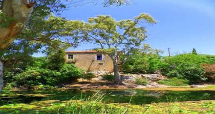 Valira Stathmos Home - Rustic Charm Cottage W Garden