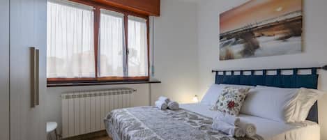 2 slaapkamers, een strijkplank/strijkijzer