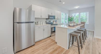 3-bedroom house in charming Hanahan. New Construction very close to Park Circle