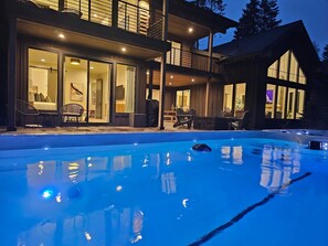 A heated pool - 1PM In/Out | Play All Day / Soak All Night | GameRoom + Swim Spa (Cle Elum)