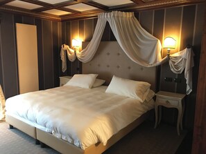 Superior Double or Twin Room | In-room safe, blackout drapes, free WiFi