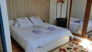 6 Schlafzimmer, Bügeleisen/Bügelbrett, Internetzugang, Bettwäsche