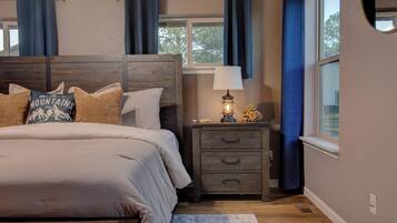 3 bedrooms, desk, free WiFi, bed sheets