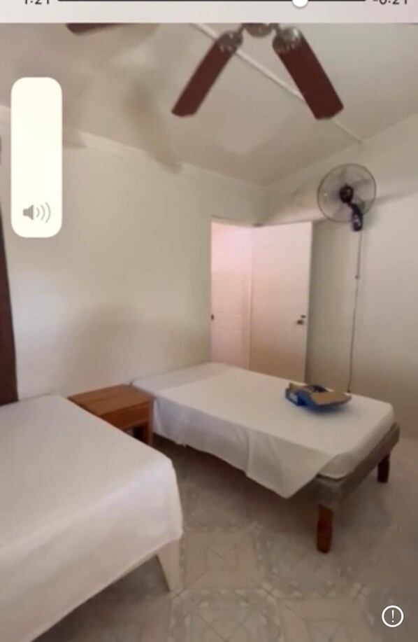 1 bedroom, WiFi - Froggys place (Negril)