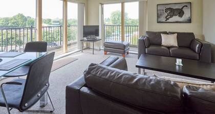 Host Stay Newport House Apartment