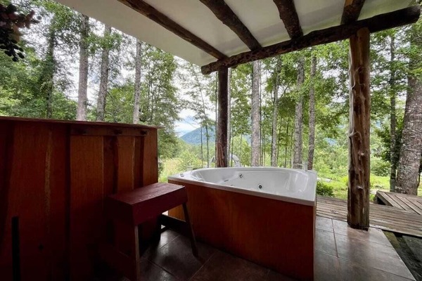 Indoor spa tub