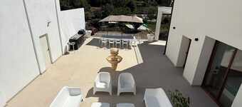 Villa Raquel Montanejos, 12 people, 6 bathrooms, swimming pool, garden, barbecue.
