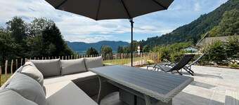 Holiday Home 'Steinrose' with Lake View, Private Terrace and Wi-Fi