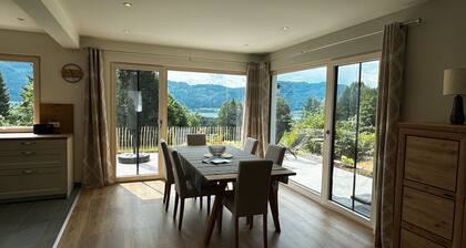 Holiday Home 'Steinrose' with Lake View, Private Terrace and Wi-Fi