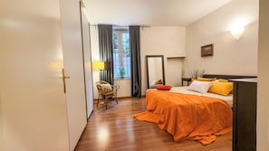 1 chambre, fer et planche à repasser, Wi-Fi, draps fournis