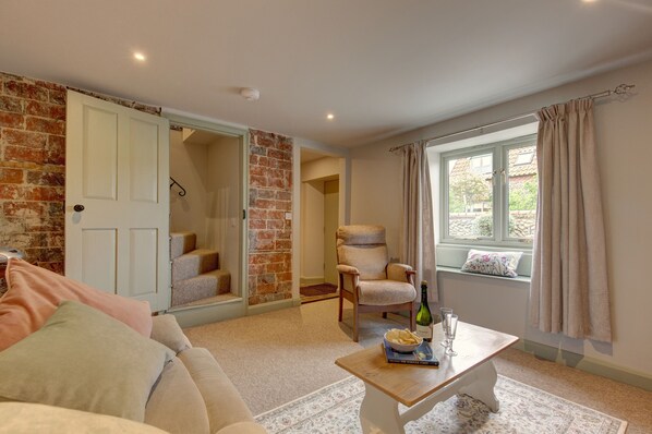 TV, fireplace, DVD player