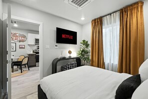 1 habitación, tabla de planchar con plancha, wifi y ropa de cama 