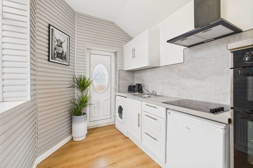 Host & Stay | Crosby House